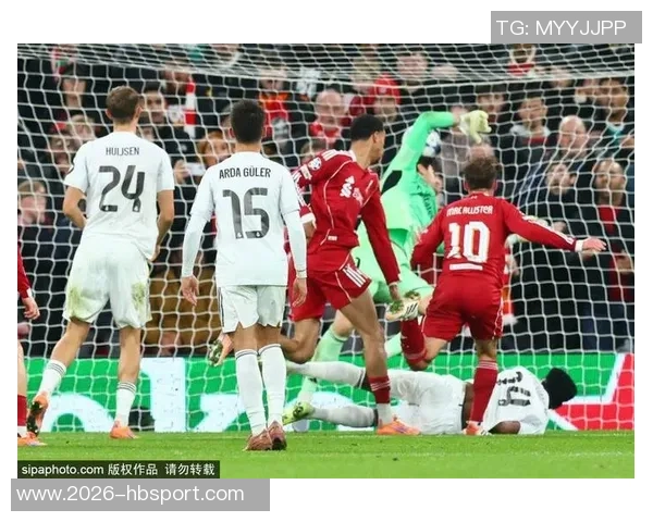 埃因霍温队长回应争议轻推范戴克称其身材高大应能承受