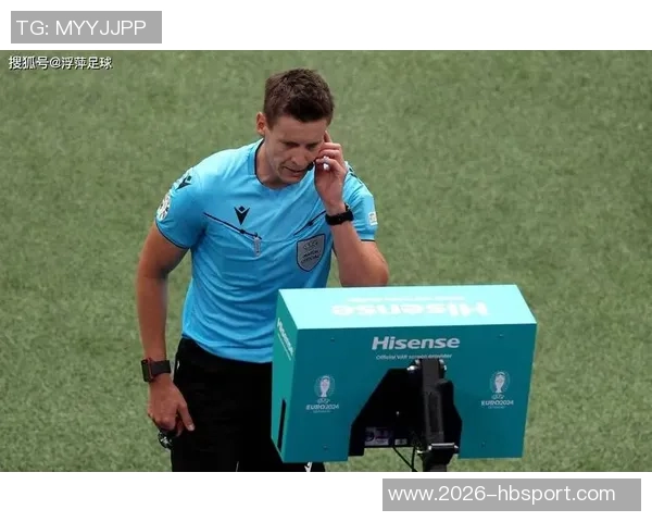 刘越批评裁判判罚点球过于牵强认为其业务水平不足影响比赛公正性